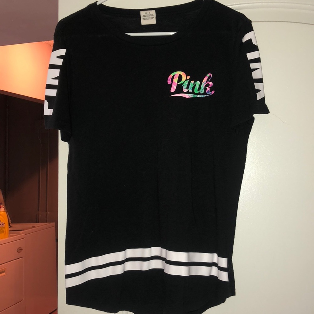 VS Pink Tee Shirt 😊